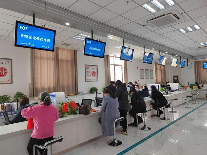 康宁医保卡过期怎样换？亲历者教你3步搞定，避免白跑一趟