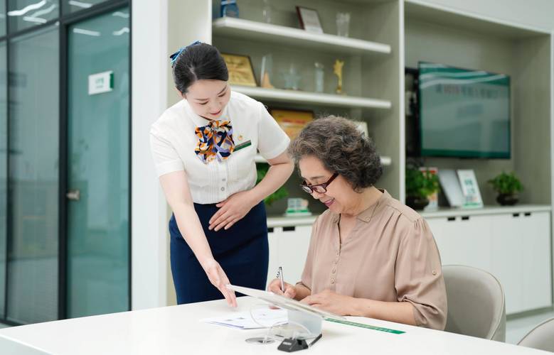 康宁医保个人账号余额取现手续费多少啊？这笔费用你要清楚